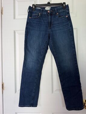 Universal Thread Women's Straight Leg Jeans in Dark Blue Denim